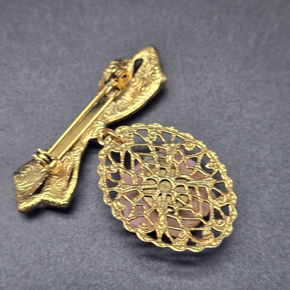 1928 Brand Rose Flower Brooch Gold Tone Bow Faux Pearl Vintage Jewelry - Picture 5 of 6